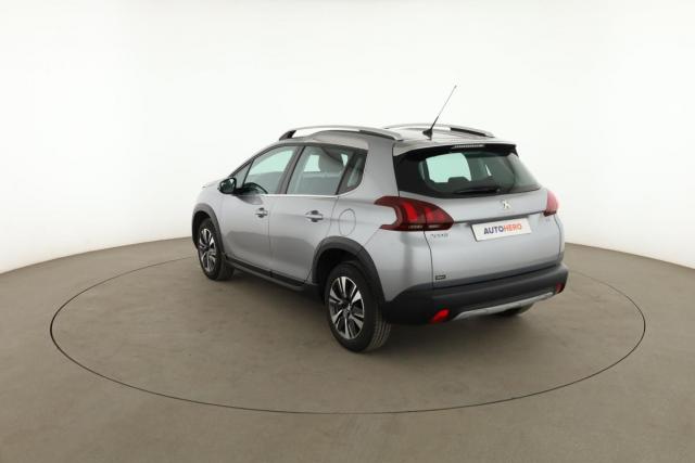Peugeot 2008 image 8