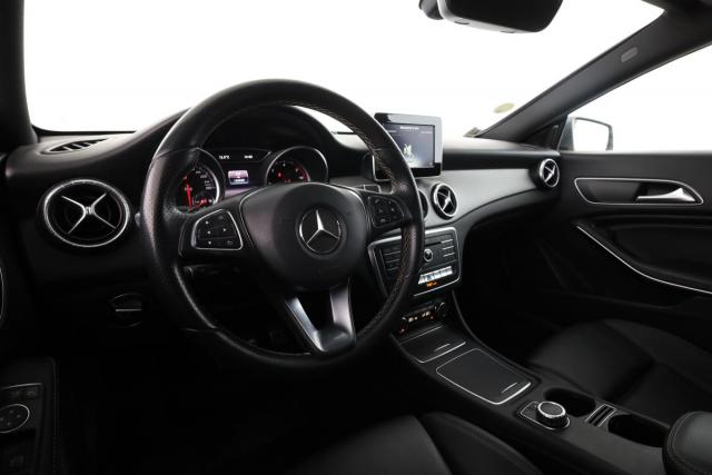Mercedes Benz Cla Shooting Brake image 9