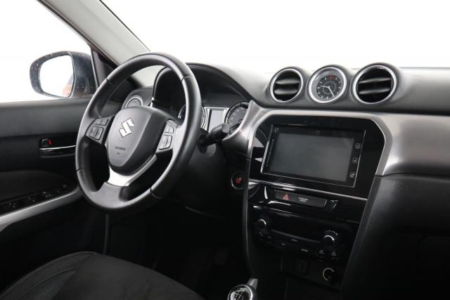 Suzuki Vitara image 7