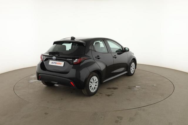 Toyota Yaris image 8