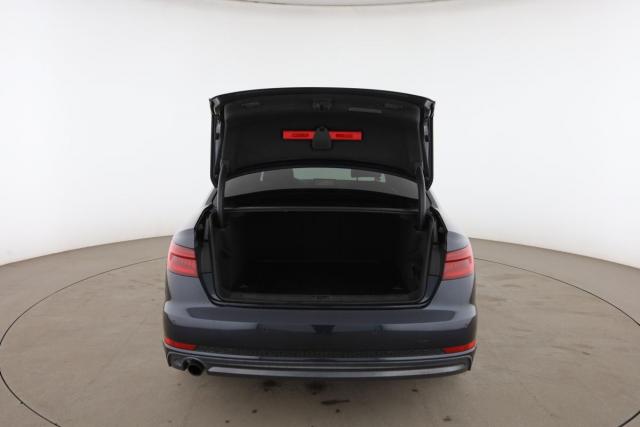 Audi A4 image 3