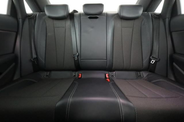Audi A4 image 5