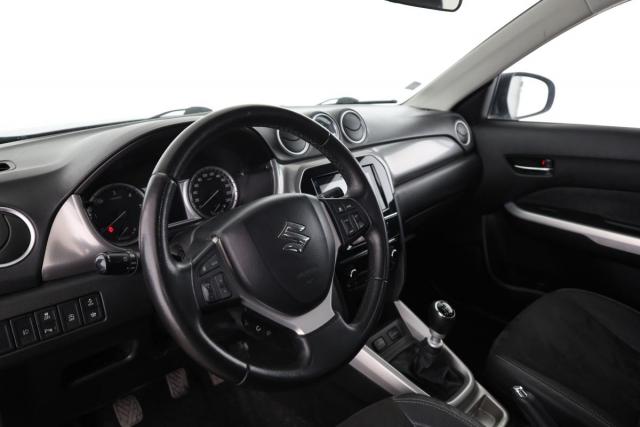 Suzuki Vitara image 1