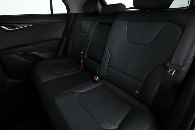Kia Niro image 9
