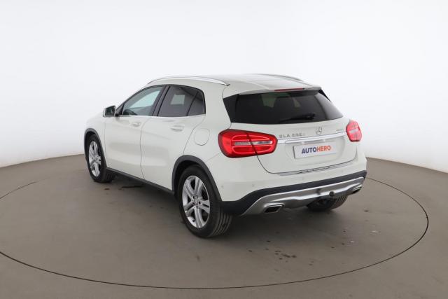 Mercedes Benz Gla image 5