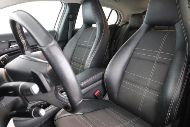 Mercedes Benz Gla image 3