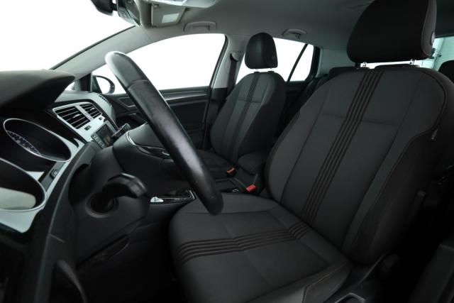 Volkswagen Golf image 7