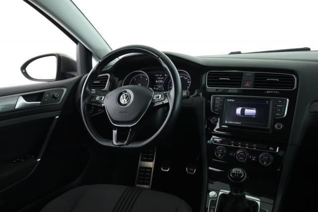 Volkswagen Golf image 2