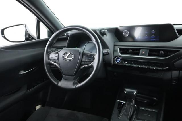 Lexus Ux image 9