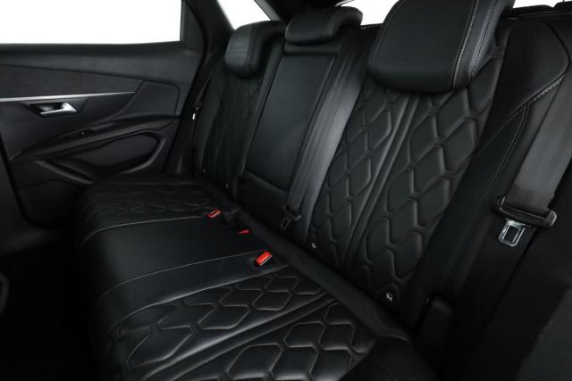 Peugeot 3008 image 2