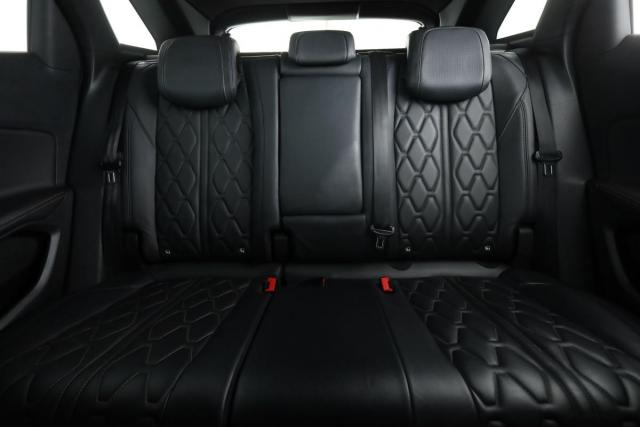 Peugeot 3008 image 1