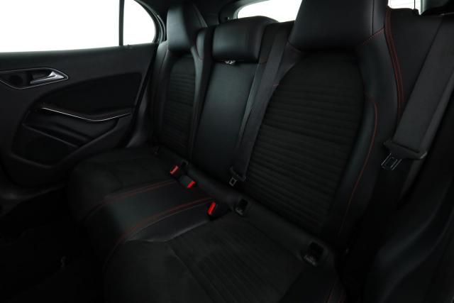 Mercedes Benz Gla image 5