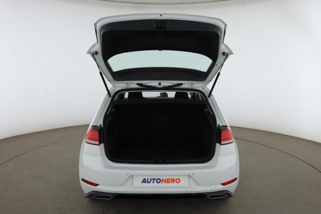 Volkswagen Golf image 5