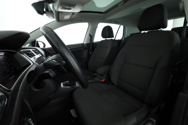Volkswagen Golf image 4