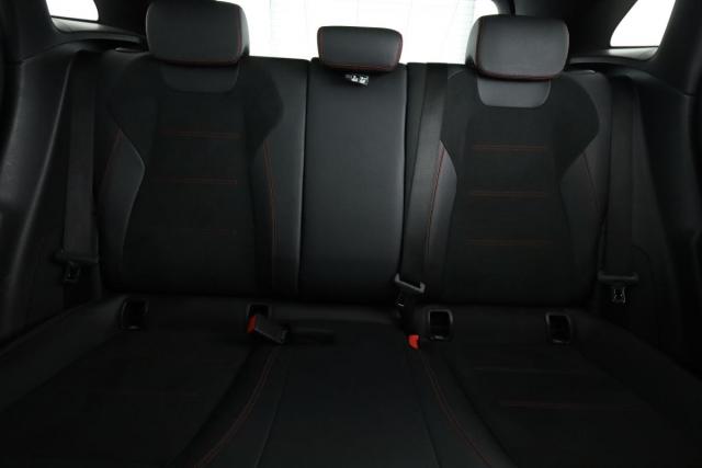 Mercedes Benz Gla image 4