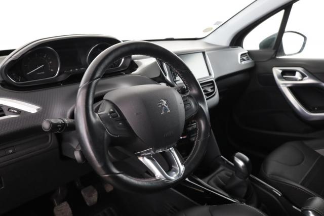 Peugeot 2008 image 2