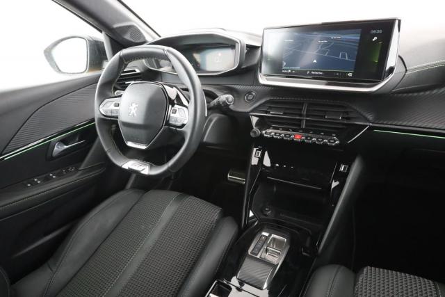 Peugeot 208 image 1