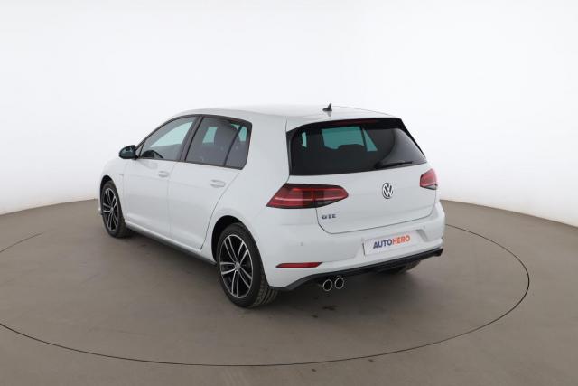 Volkswagen Golf image 8