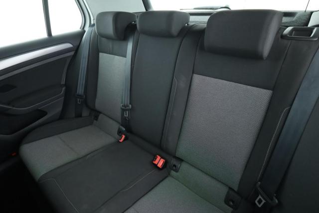 Volkswagen Golf image 5
