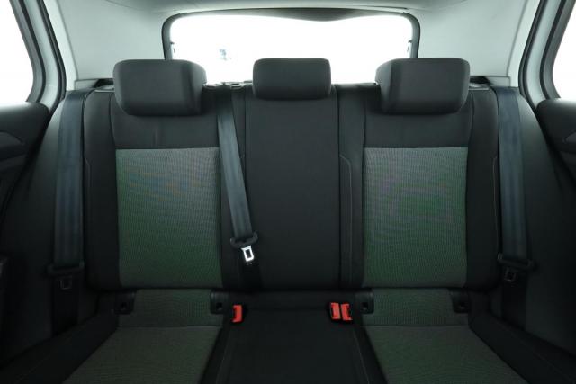 Volkswagen Golf image 6