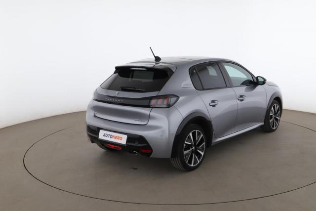Peugeot 208 image 3