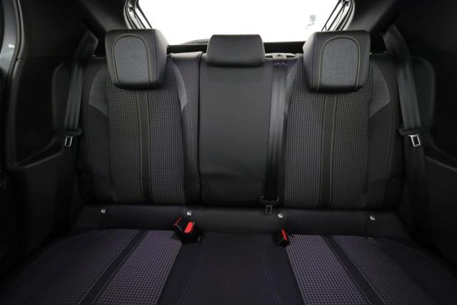 Peugeot 208 image 2