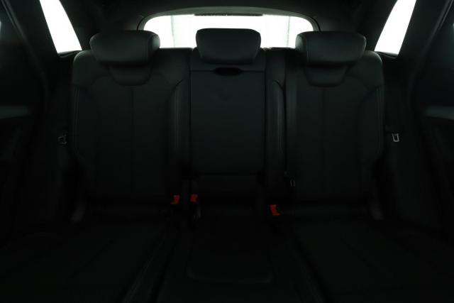 Audi Q5 image 8