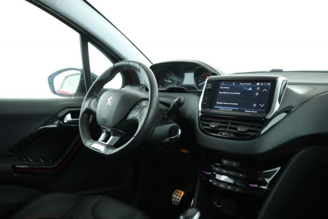 Peugeot 208 image 1
