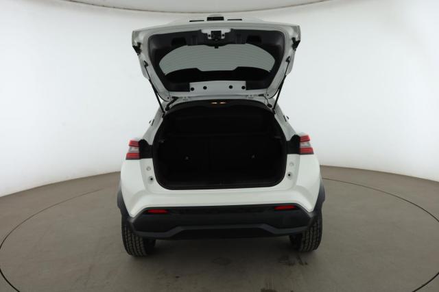 Nissan Juke image 9