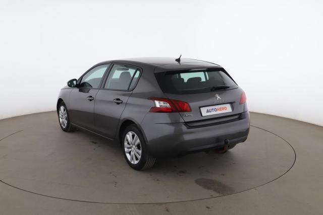Peugeot 308 image 2