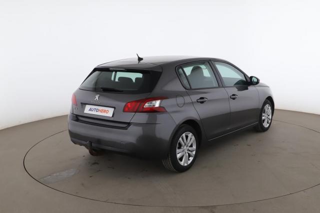 Peugeot 308 image 1