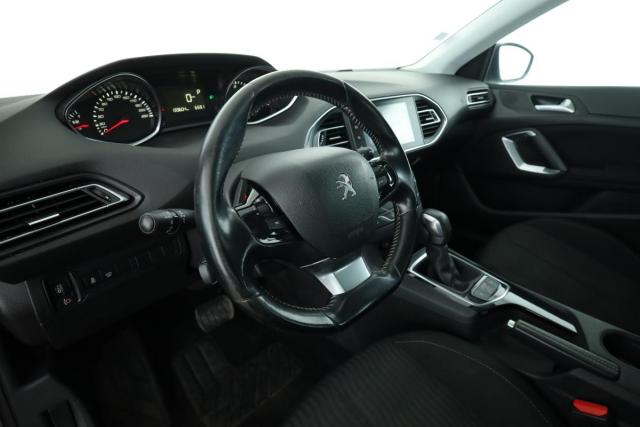 Peugeot 308 image 8