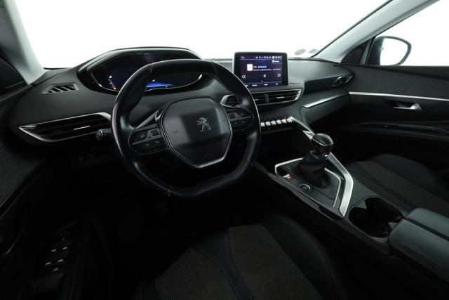 Peugeot 5008 image 2