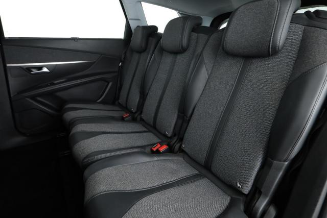 Peugeot 5008 image 9