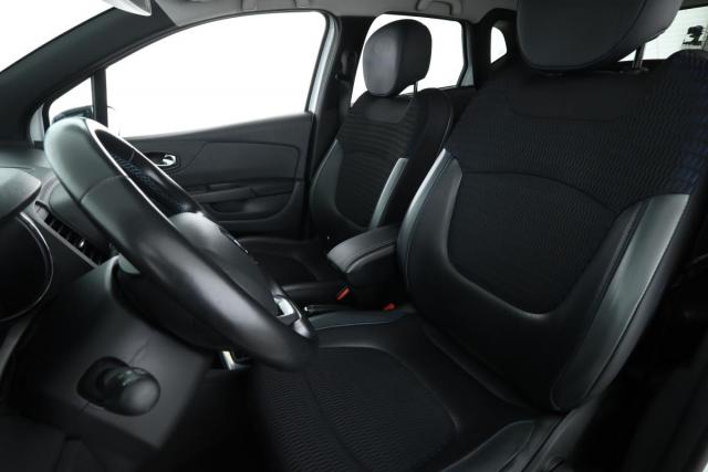 Renault Captur image 8