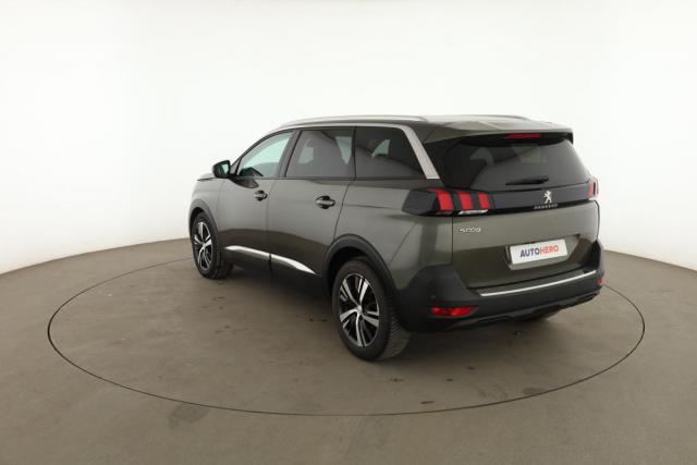 Peugeot 5008 image 1