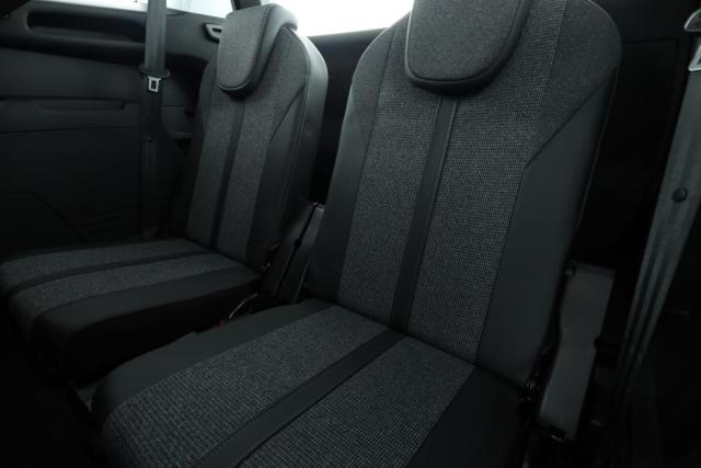Peugeot 5008 image 3
