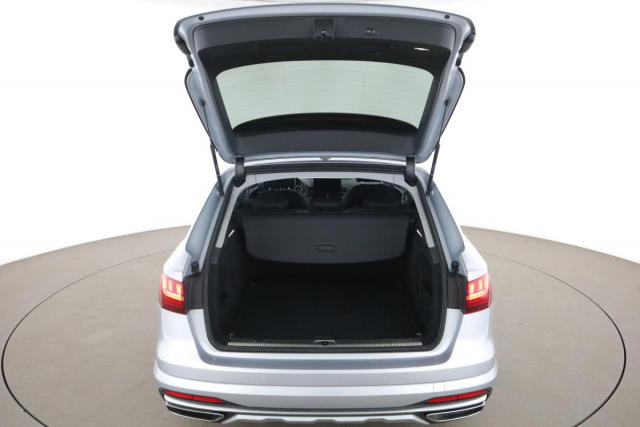 Audi A4 Allroad image 1