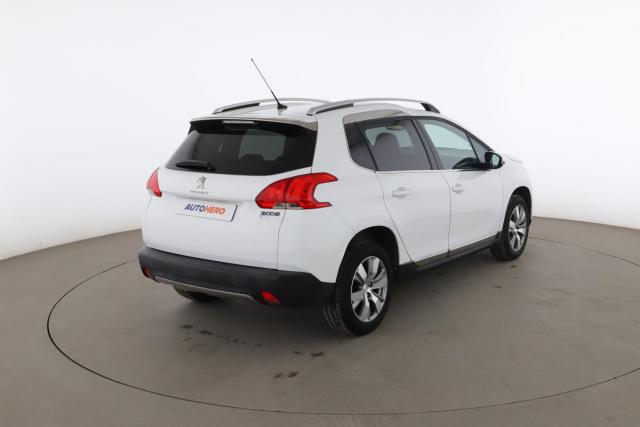 Peugeot 2008 image 6