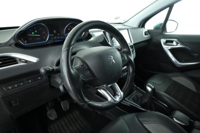 Peugeot 2008 image 1