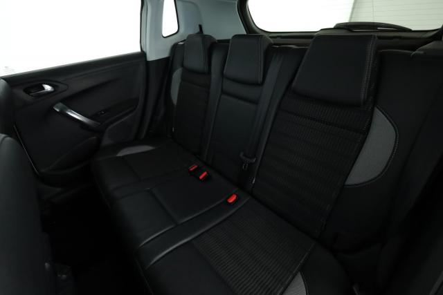 Peugeot 2008 image 8