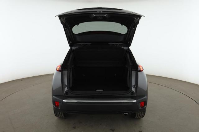 Peugeot 2008 image 2