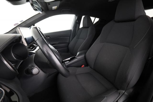 Toyota C-Hr image 2
