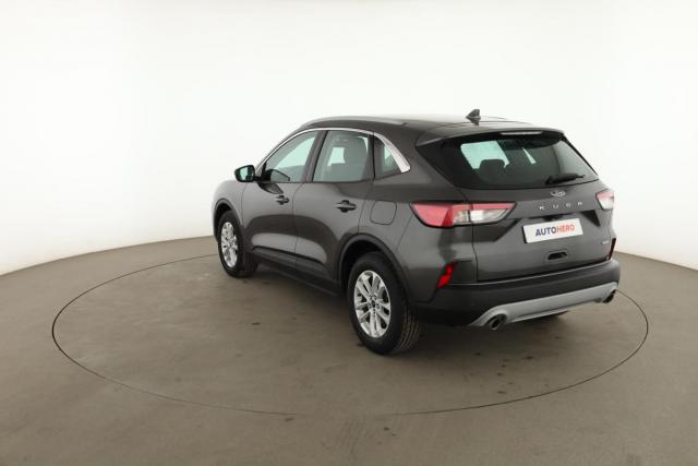 Ford Kuga image 4