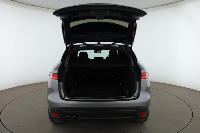 Jaguar F-Pace image 5