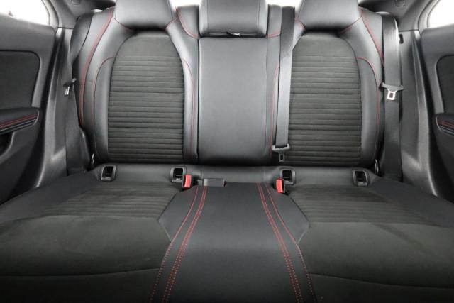 Mercedes Benz Cla image 4