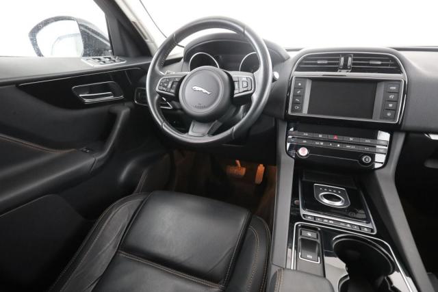 Jaguar F-Pace image 7