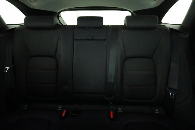 Jaguar F-Pace image 3