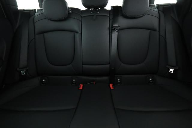 Mini Clubman image 1