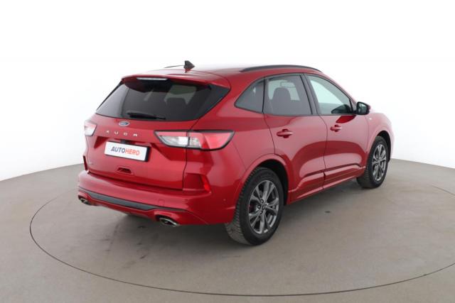 Ford Kuga image 3